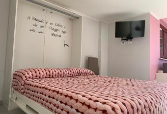 L Imperatore allows 18 year olds to book a room