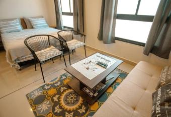 Elegante monoambiente en Asunci  n, Luque. has Balcony rooms