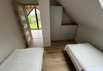 Szop  wka Pod Grodziskiem has Balcony rooms