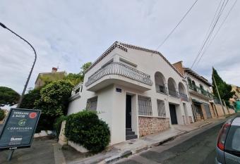 maison PING ,en face des ar  nes has Balcony rooms