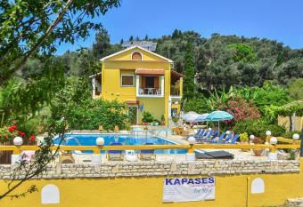 Kapases Studios & Apartments has Balcony rooms