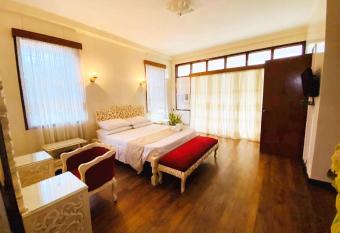 Casa Don Julian Guesthouse has Balcony rooms