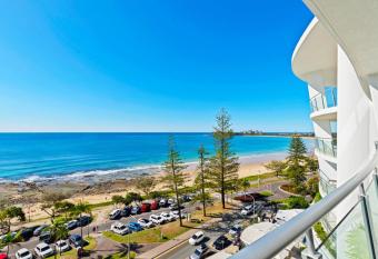 Sirocco 903 Oceanfront 2 Bedroom Apartment in the Sirocco Resort allows 18 year olds to book a room