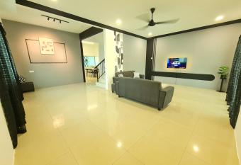 Air-home M1 Simpang, 10pax, 2 parking Netflix has Balcony rooms