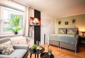 Apartment Ostersiek- Privater Eingang mit eigener Terrasse Parkpl  tze am Haus has Balcony rooms