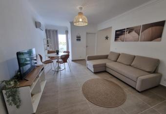 The Seaside House - Pool - A/C has Balcony rooms