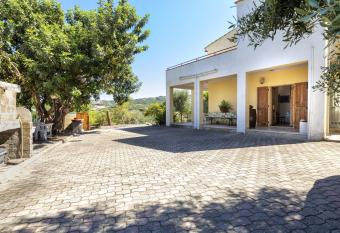 Casa Foca Lu Bagnu has Balcony rooms