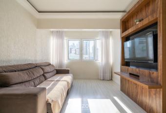 Apto em Balne  rio Cambori   a 4 min da praia EPF202 allows 18 year olds to book a room