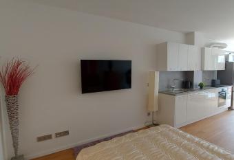 Modernes Apartment has Balcony rooms