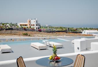 Bonsai Luxury Suites has Balcony rooms