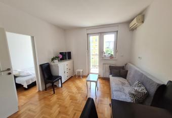 Apartman Dragan has Balcony rooms