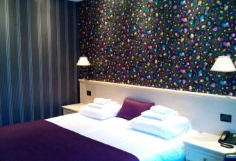 Hotel Zwanenburg Amsterdam Airport has Balcony rooms