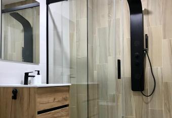 Trasariz Suites 1 has Balcony rooms