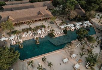 Makani Luxury Wanderlust has Balcony rooms