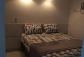 Flat pr  ximo das praias e do shopping has Balcony rooms