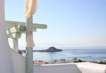 Villa Meliti allows 18 year olds to book a room