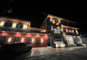 Casa Ferta allows 18 year olds to book a room