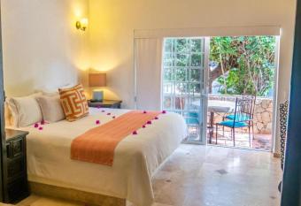 Golf Resort in Los Cabos allows 18 year olds to book a room