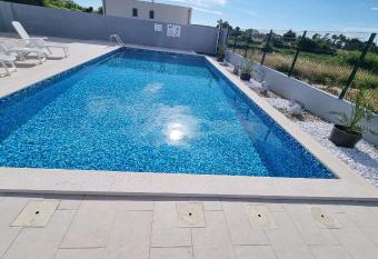 Apartment Malina has Balcony rooms