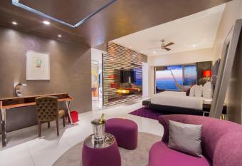 Hotel Mousai - Adults Only allows 18 year olds to book a room