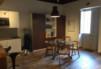 Valletta Stylish City Pad has Balcony rooms