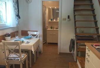 Apartma BAUI Koper allows 18 year olds to book a room