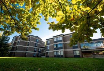 Au Campus allows 18 year olds to book a room