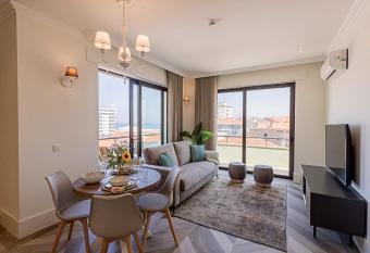 19 Nineteen Suites - Espinho has Balcony rooms