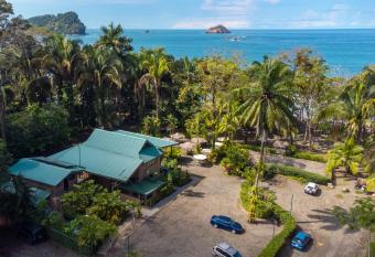 Buena Vista Plus has Balcony rooms