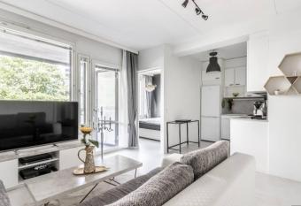 Apartment In Herttoniemenranta has Balcony rooms