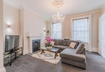 The Clarence has Balcony rooms