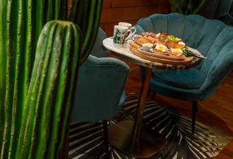 Sweety Loft Suites romantique avec jacuzzi allows 18 year olds to book a room