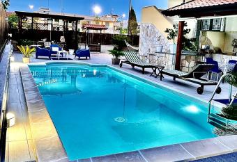 Luena Home Luxury Apartment allows 18 year olds to book a room