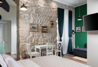 Photel Apartments allows 18 year olds to book a room