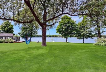Lakeside Home has Balcony rooms