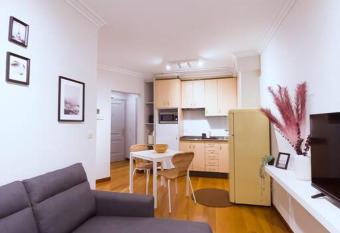 Ecuador30 By Vigovacaciones allows 18 year olds to book a room