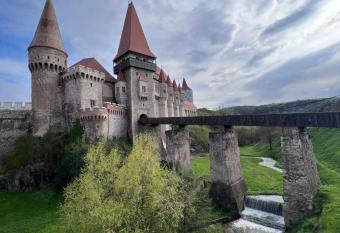 APARTAMENT / ROOM to rent has Balcony rooms