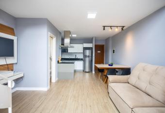 Flat no Saint Sebastian allows 18 year olds to book a room