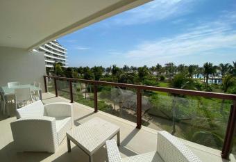 Depa en Acapulco Diamante -   la escapada perfecta! has rooms with a private hot tub