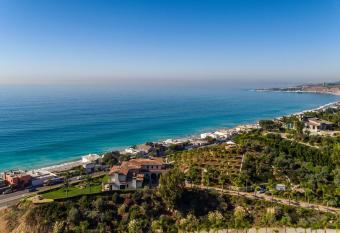 The One of a kind Malibu Sun Goddess has Balcony rooms