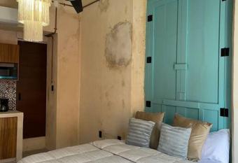 Departamento en Centro Hist  rico allows 18 year olds to book a room