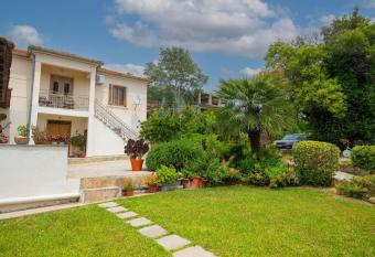 Grandma s house has Balcony rooms