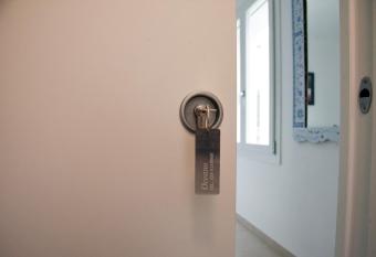 Bed & Breakfast A Mare allows 18 year olds to book a room