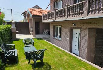 Garden apartmani has Balcony rooms