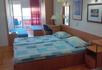 Vila Centar allows 18 year olds to book a room