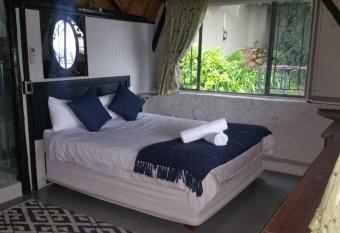 Cabine le Duke allows 18 year olds to book a room