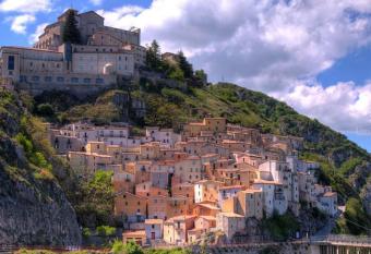 CASA PIANELLO has Balcony rooms