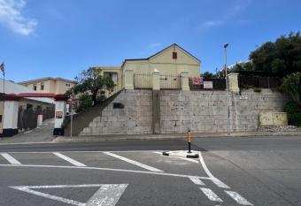 Emile Youth Hostel allows 18 year olds to book a room