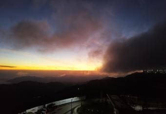 GentingTop RisingSunColdSuite5Pax at GrdIonDelmn allows 18 year olds to book a room