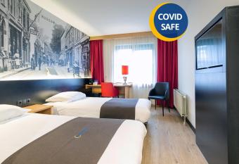 Bastion Hotel Bussum Hilversum allows 18 year olds to book a room